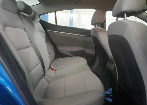 2017 Hyundai Elantra Se z USA, uszkodzony, nr VIN 5NPD74LF8HH087679